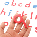 Alphabet en bois rouge et bleu montessori - jeux éducatif montessori