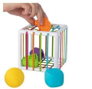 Boite à formes avec élastiques – Jeu de motricité - jeux éducatif montessori