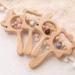 Hochets en bois Montessori – grelot et anneaux dentition