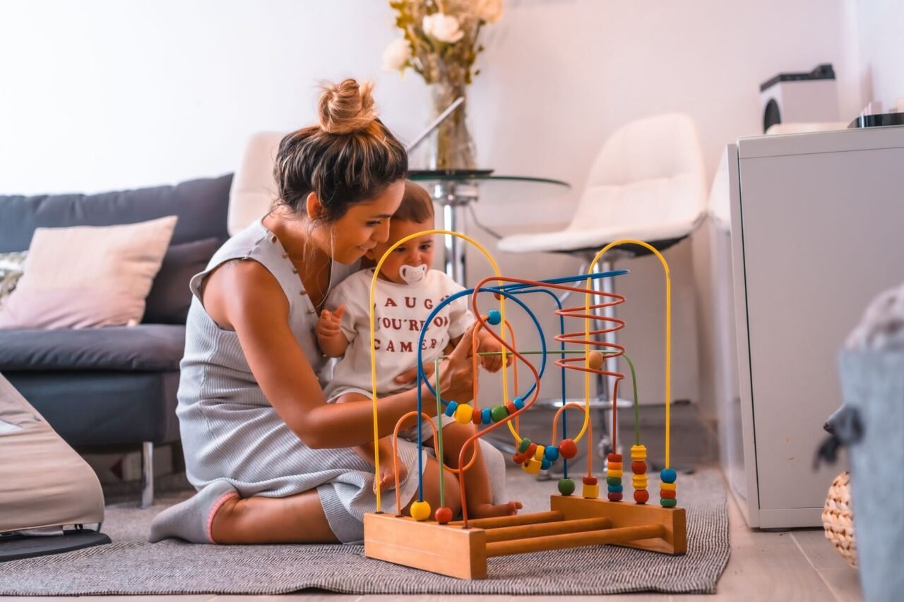plus de 70 activités montessori enfants et bébés pour tous les âges facile à faire à la maison de 0 mois à 6 ans